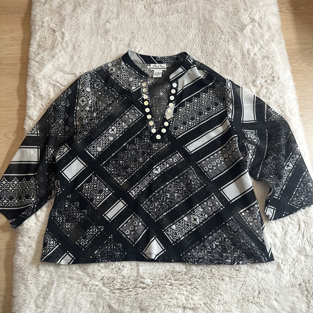 Bend Over Black White Geometric Print Blouse Tunic Top Button Front Petit Medium